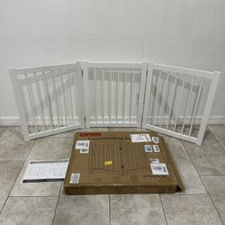 Freestanding Pet Gate