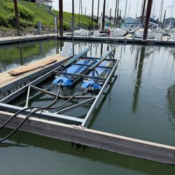 HydroHoist Boat Lift