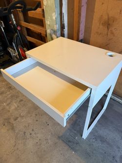 Work Desk