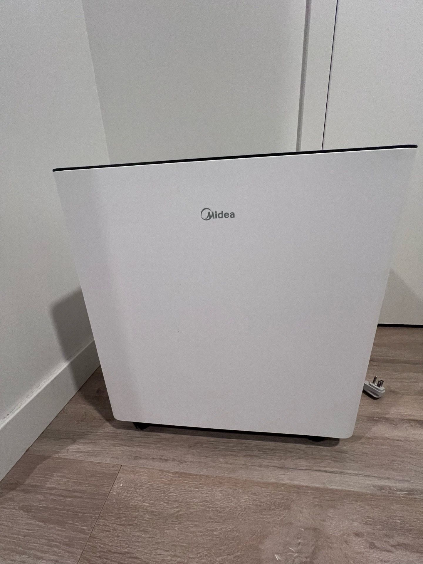 Midea Dehumidifier