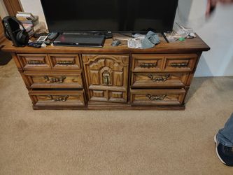 Great heavy duty dresser.