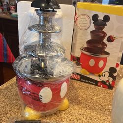 Mickey Mouse Chocolate Fountain