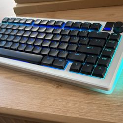 Glorious Gmmk 3 Pro He Wireless With extras