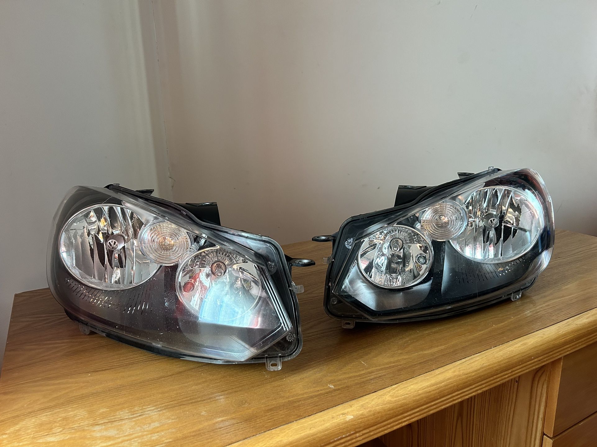Volkswagen Mk6 GTI OEM Headlights