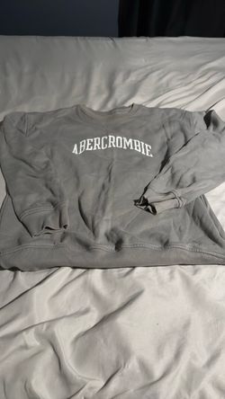 Abercrombie Gray Crewneck Sweatshirt