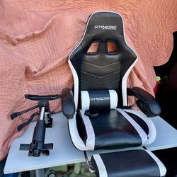 GT RACING GTWD-200 Gaming Chair W Footrest, Height Adjustable Office Swivel Recliner W Desk Make Offer Make Offer