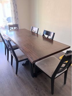 Dinning table