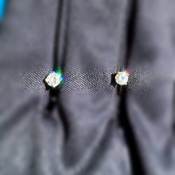 14k solid yellow gold 0.3CTW Diamond studs Brand new earrings