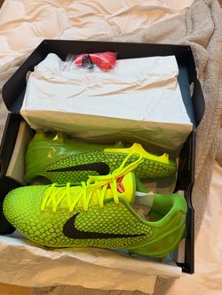 Kobe grinch cleats size 12.5