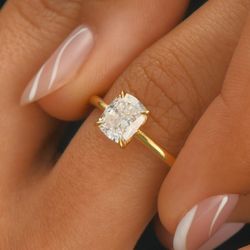 Solitary Engagement Ring 