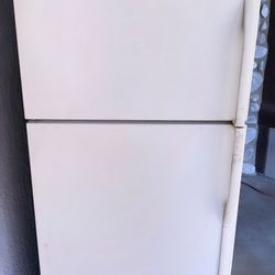 Kenmore Refrigerator 