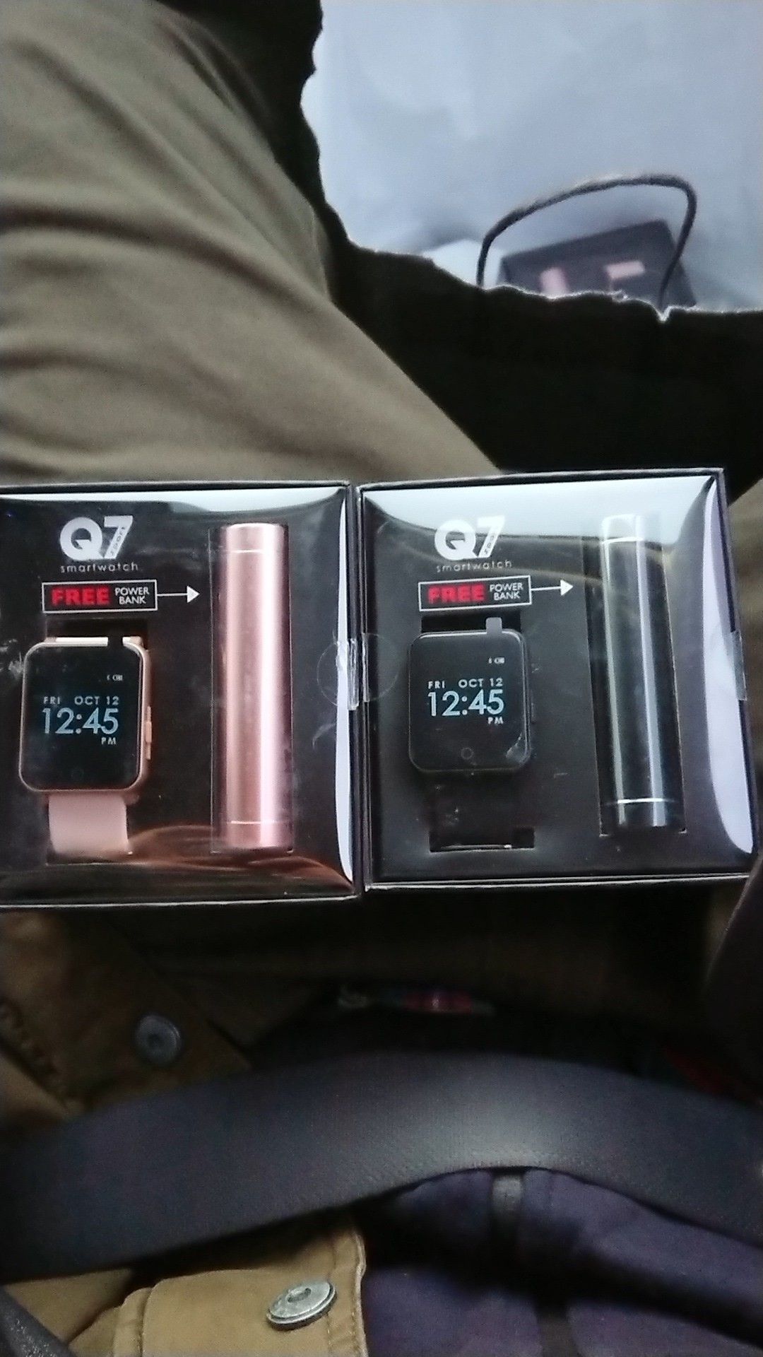 Q7 Smartwatch compatible with iPhone or Android