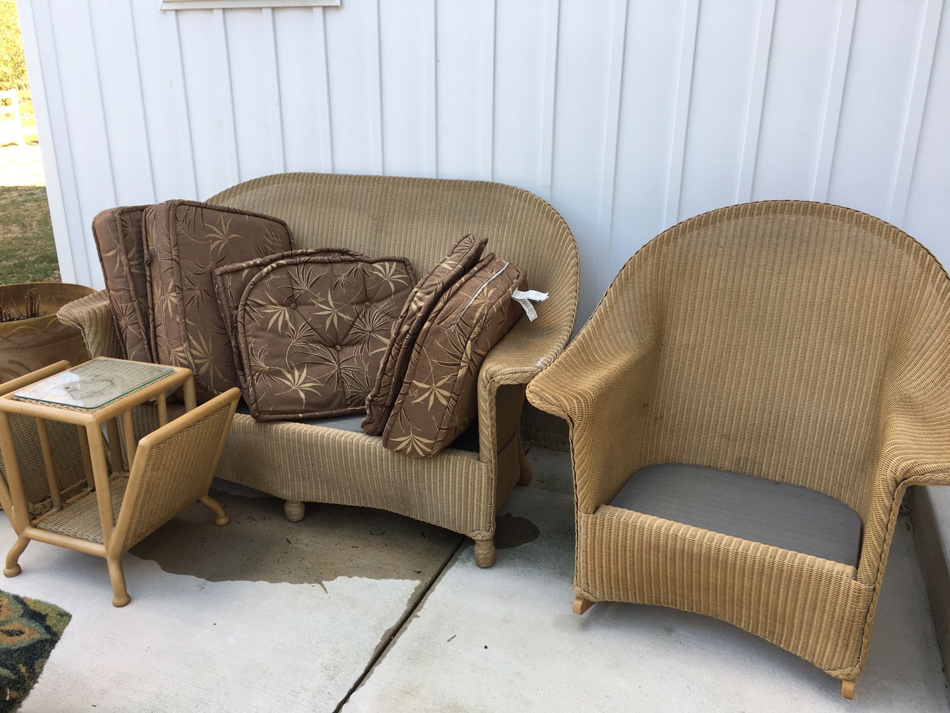 Wicker indoor/outdoor furniture