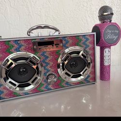 Mini Bocina.  Boombox LED con radio y Bluetooth - Micrófono de karaoke Bluetooth