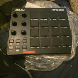 Akai MPD218