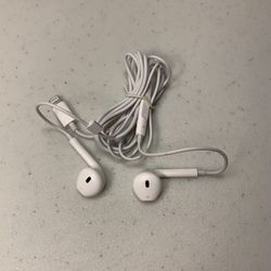 Apple Ear Pods