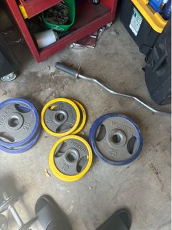 140 lb Weider Weight Plate Set with EZ Curl Bar