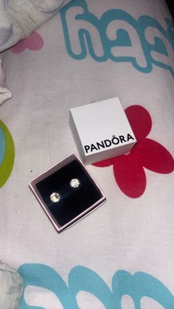 Pandora Clear Crystal Stud Earrings ✨