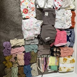 Big Lot 0-3/3-6 M Baby Lot And Baby Carrier 