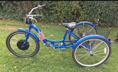 3 WHEEL ELECTRIC TRIKE BIKE,  48 volt, 1000 watt, 17 hour amp battery