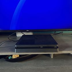 PS4 Slim 1TB