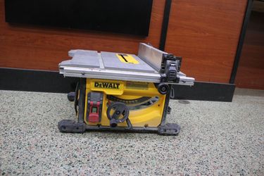 DeWALT DWE7485 8-1/4″ Jobsite Table Saw Type 3