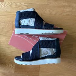 Easy Spirit Ankle-Strap Platform Sandals (Navy, Women’s Size 7.5 M) Tried On