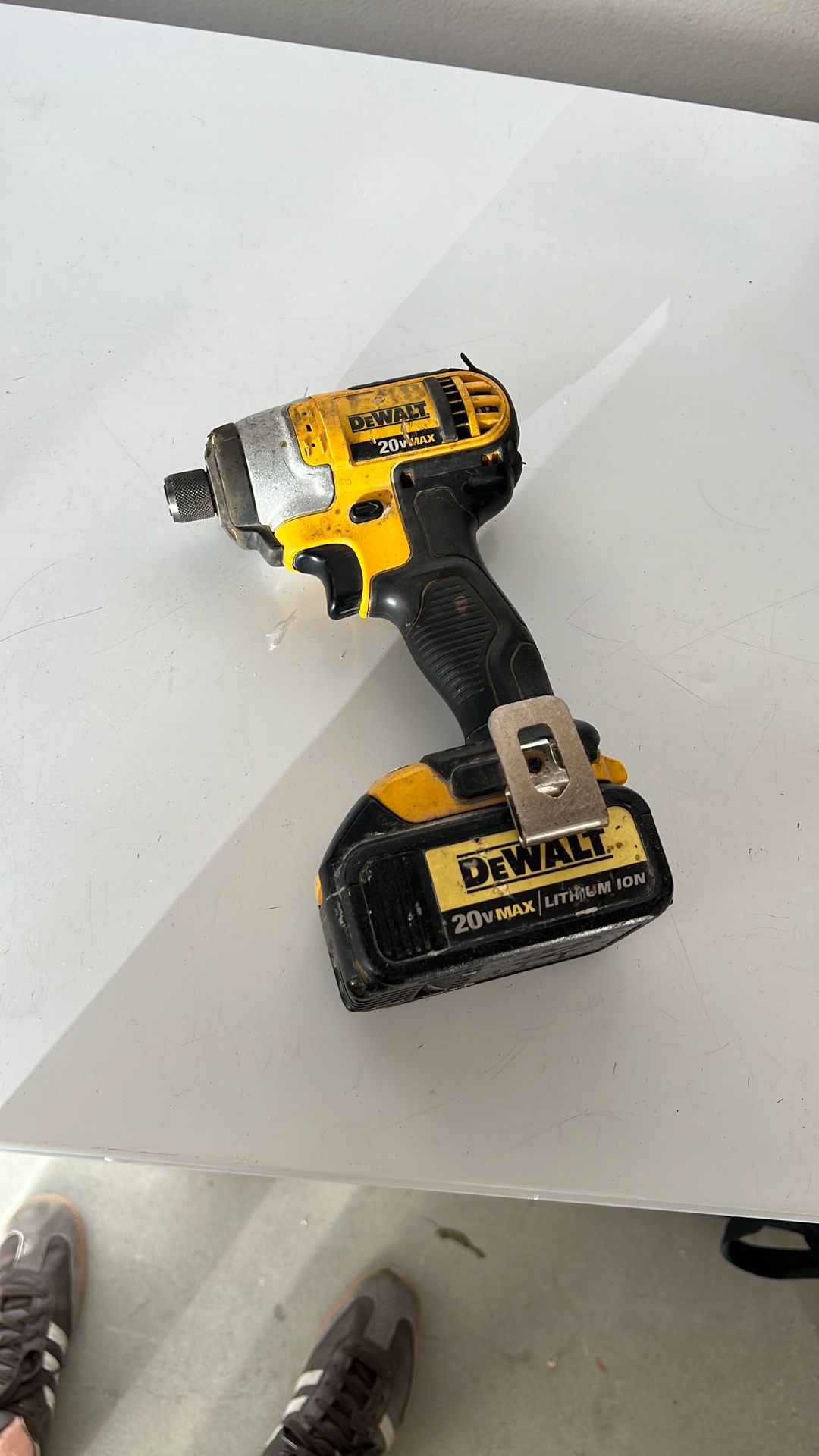 DeWALT DCF885 Cordless Impact Driver