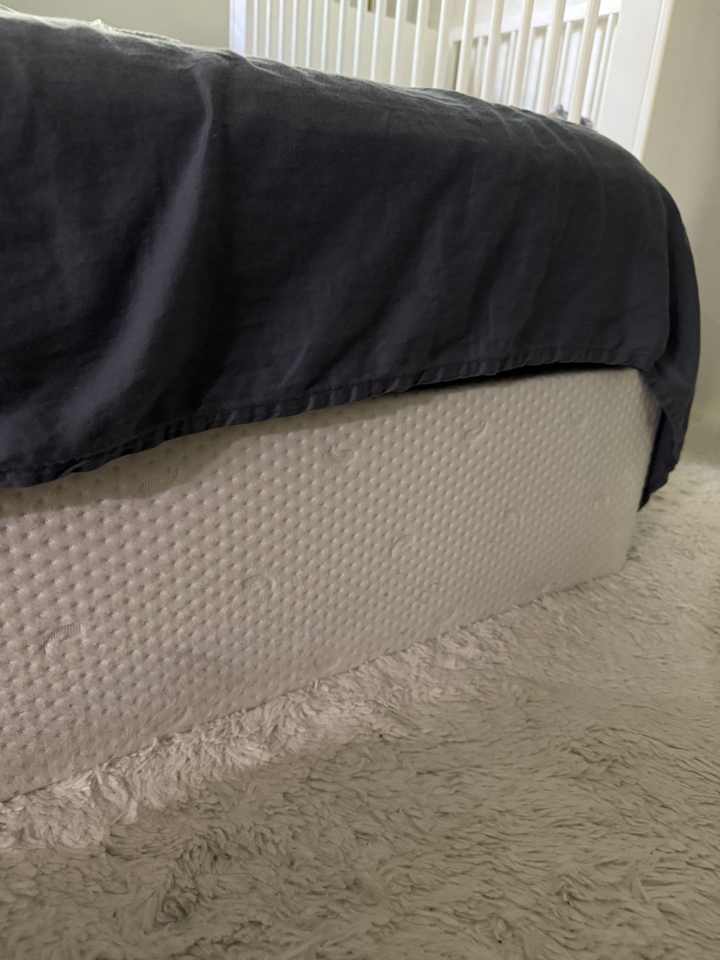 Queen size metal box spring