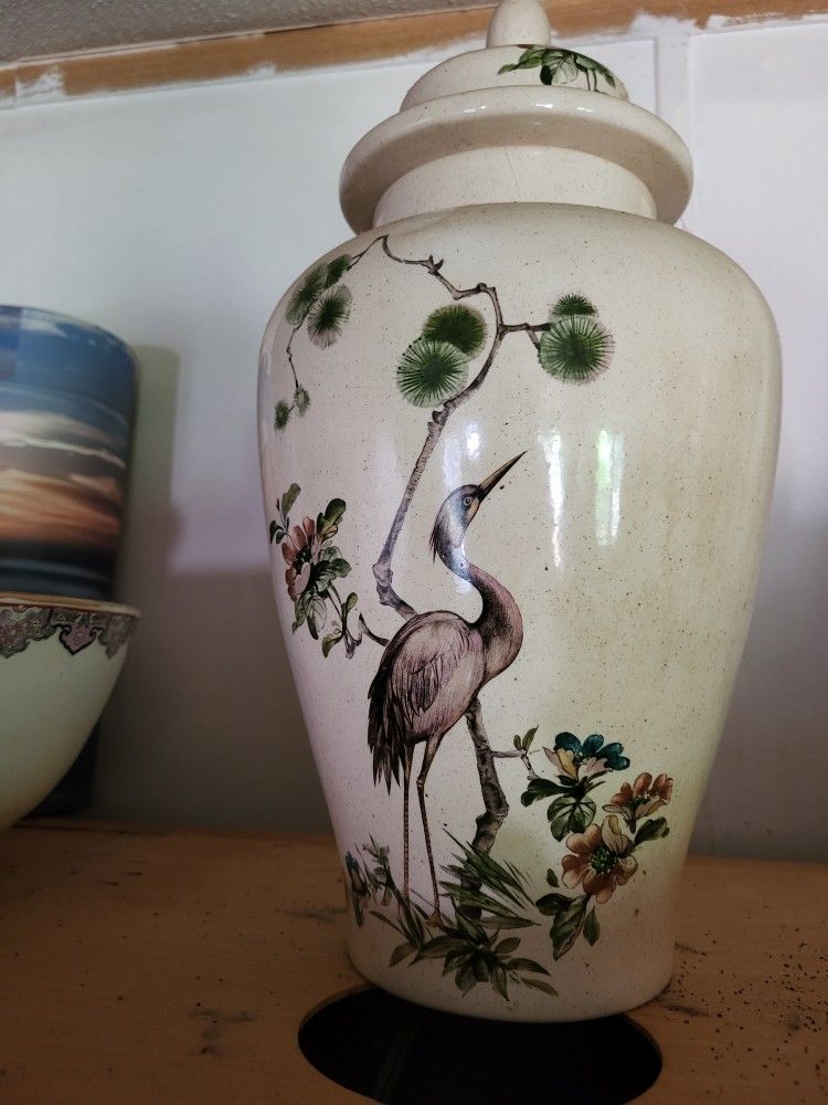 1976 Vintage Chinese Ginger Jar