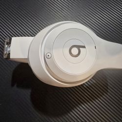 beats studio pro Headphones