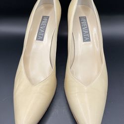  Prevata Italian Leather Pumps Beige Nude Pointed V-Cone Heel Vintage Size 10AA