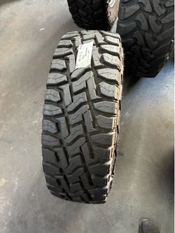 285-75-16 Toyo R/T ONLY 1 TIRE (Takeoff) 180$ Mounted and Balanced Located at 1305 Preston Ave PasadenaTx 77503