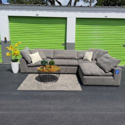 Sectional Couch Sofa / Nixon Gray Cloud / City Furniture / Delivery Available 🚚