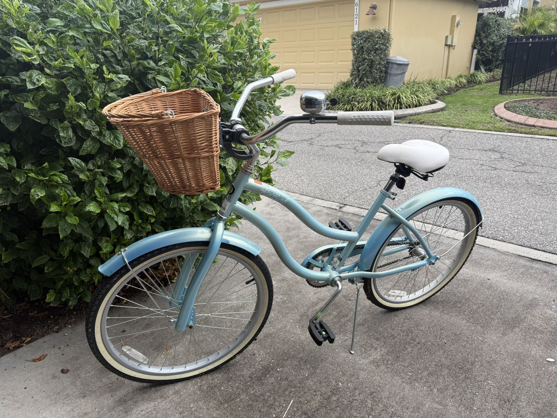 Women’s Bike With Basket