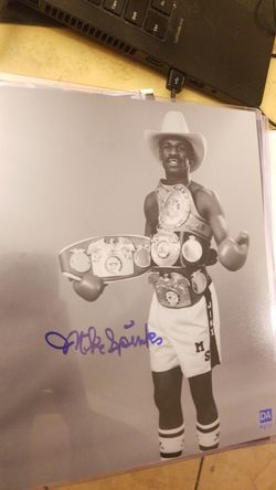Michael Spinks autograph Boxer