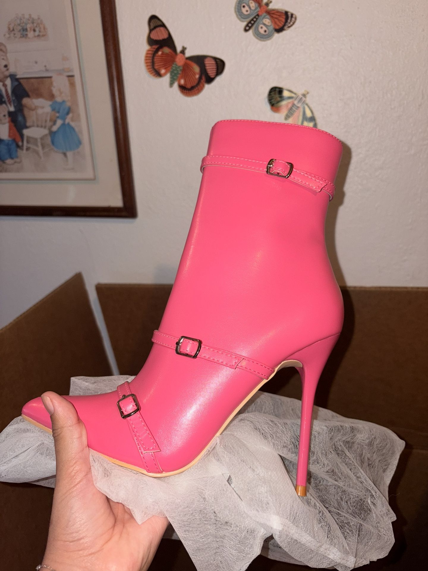 Fashion nova Shoes Size 7.5