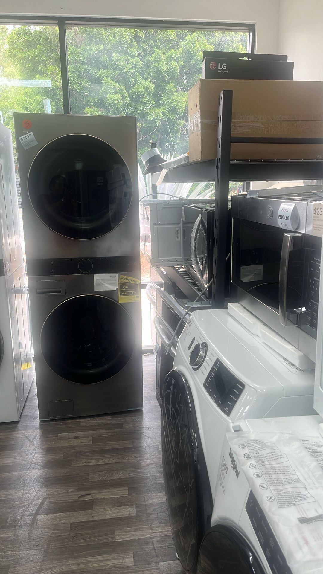 Only $1399 On Silver Gray LG WashTower W/ 4.5 Cu Ft Capacity Front Load Washer Top & 7.4 Cu Ft Capacity Gas Dryer Bottom