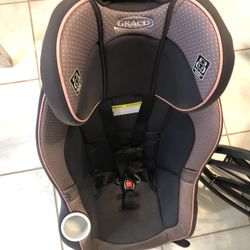 Carseat Marca GRACO excelente Condicion Para Bebes Y Niños Hasta 8 o 9 años, Fuerte De Impacto Y Seguro
