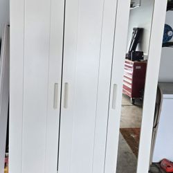 Wardrobe with 3 doors, white