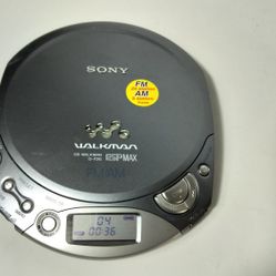 Sony CD Walkman Model: D-F20 AM/FM Radio ESP MAX Portable CD Player (WORKING)