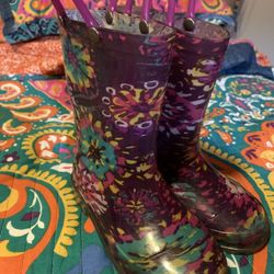 Girls Light Up Rain Boots 9/10