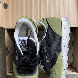 Reebok Classic Size 10