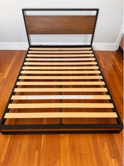 Zinus metal and wood platform bed frame, Queen