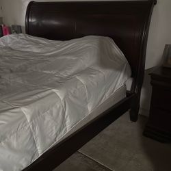 CAL KING BED FRAME 