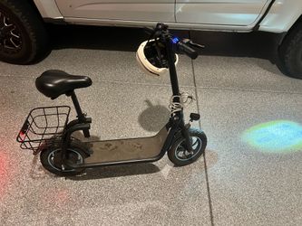 Brand new barely used E scooter