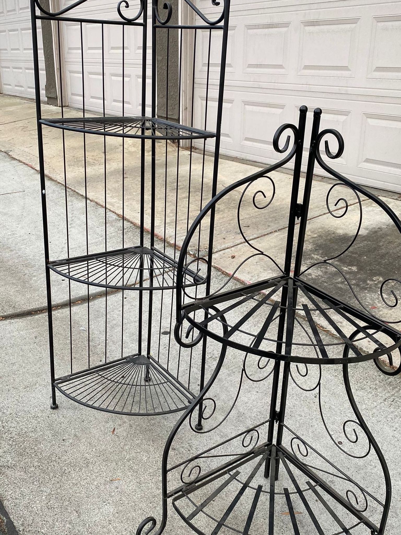 Corner For Plants (plant Holder)