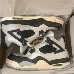SIZE 6.5 MEN -  Air Jordan 4 Retro Pure Platinum Gold