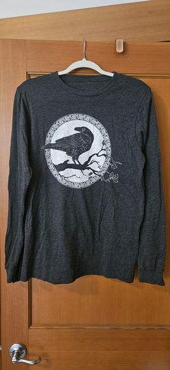 Raven Long Sleeve Women's Shirt