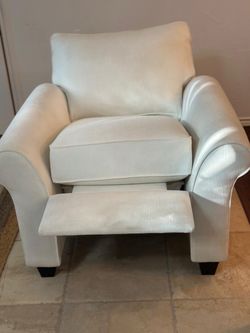 Like new Pottery Barn comfort roll arm recliner original price $1399